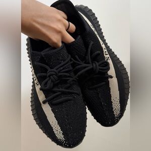 Adidas YEEZY 350 - Oreos